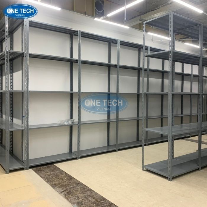 Giá kệ trưng bày hàng hóa Hồ Chí Minh bằng sắt 